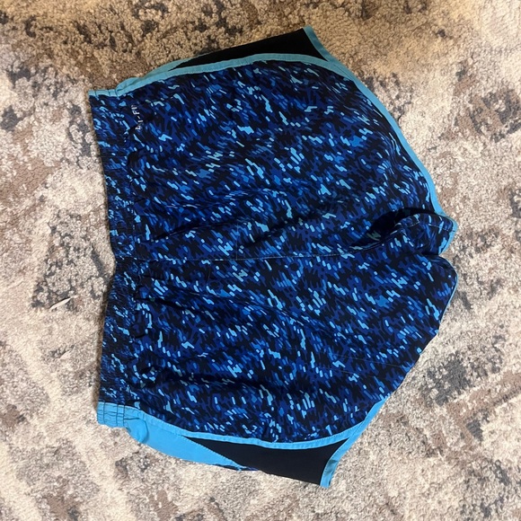 🏃‍♂️ Women's Nike Dri Fit Shorts Size XS🏃‍♂️ - Picture 4 of 7